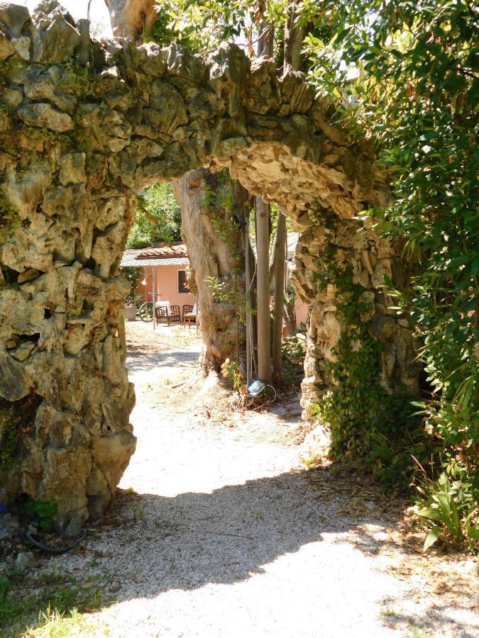 Appartamento Con Piscina Immersa Nel Verde Кашина Экстерьер фото